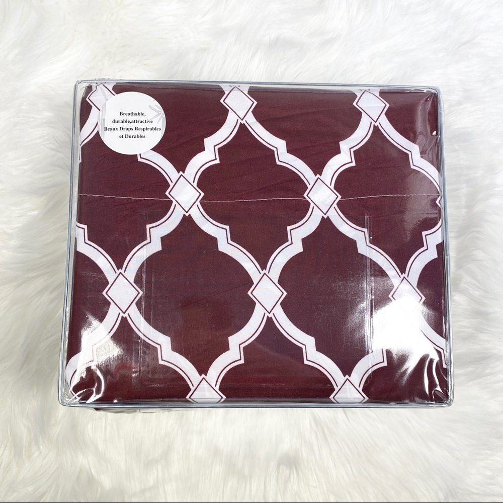 ⭐️SEE NEW LISTING⭐️Queen 4pc Burgundy Arabesque Bedsheets - Picture 2 of 5